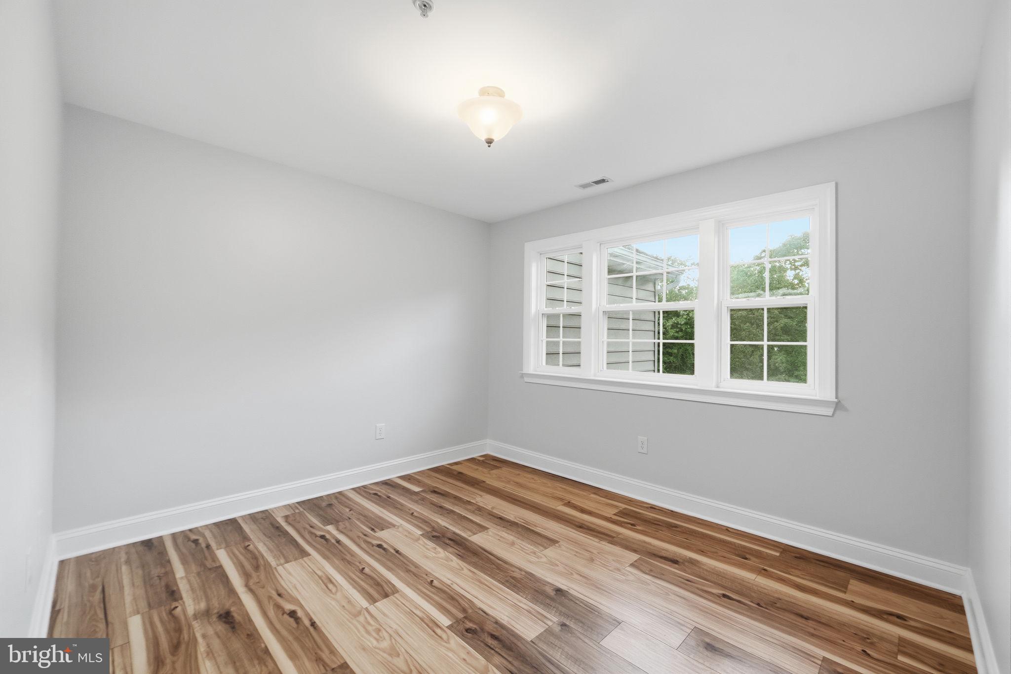 POPLAR HILL WOODS - Residential