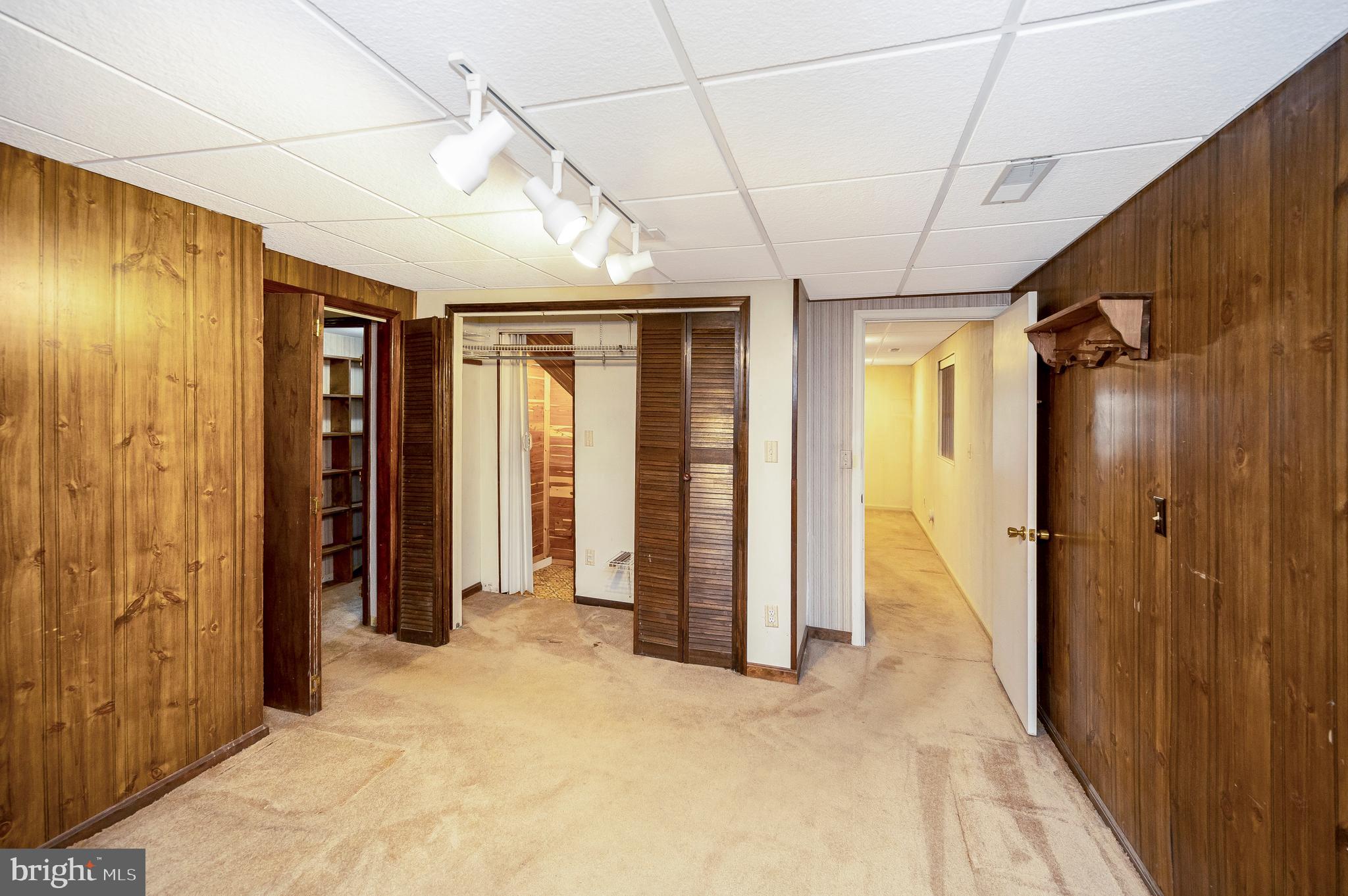 LAKE OF THE WOODS - Residential