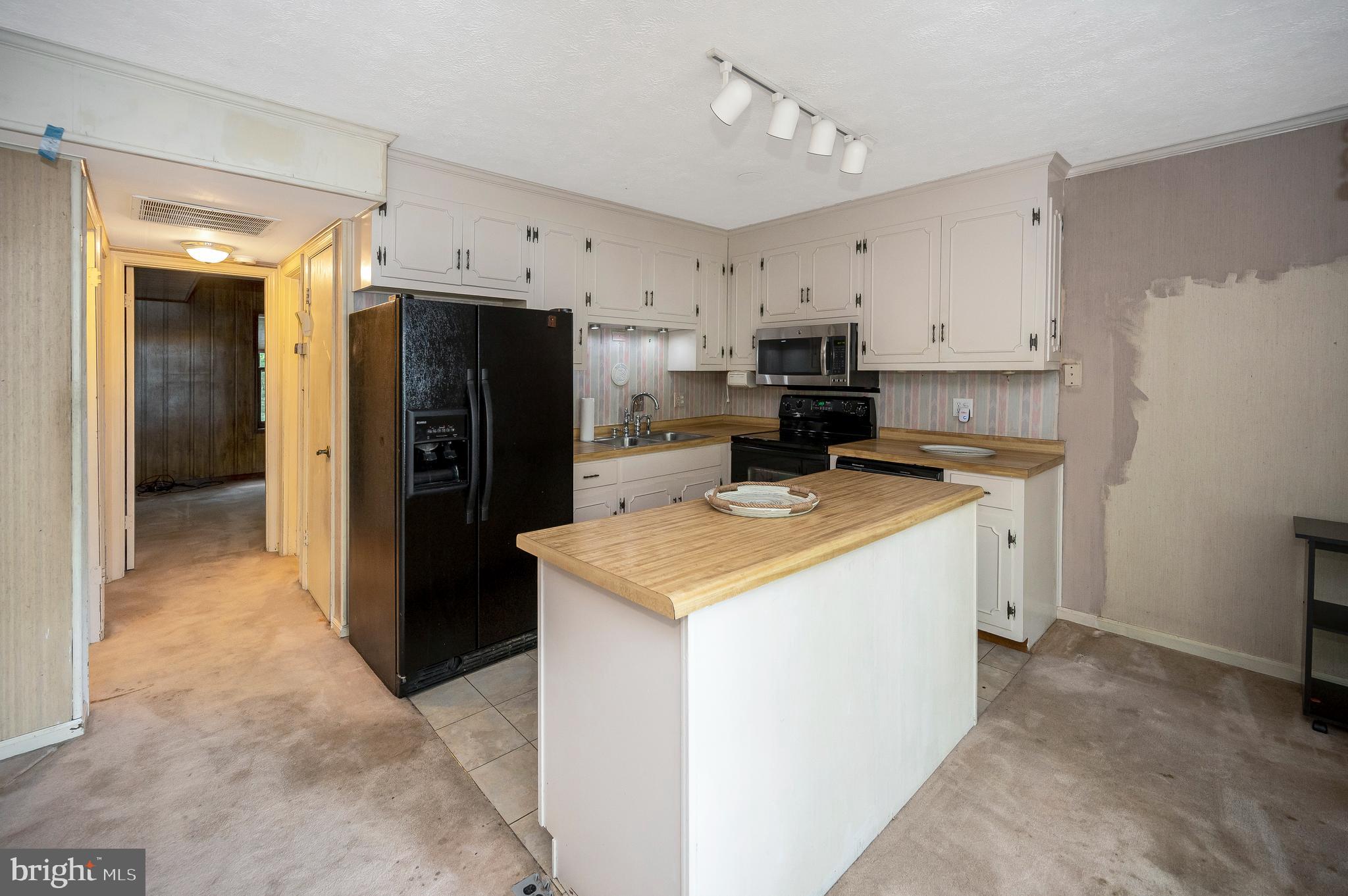 LAKE OF THE WOODS - Residential