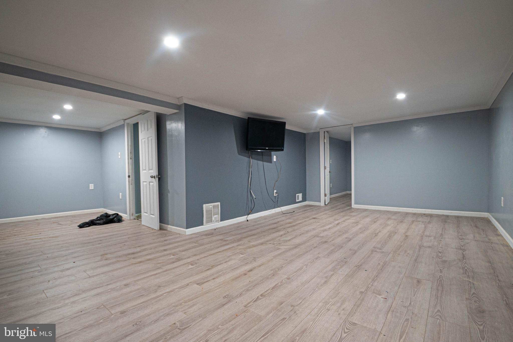 LANDOVER ESTATES - Residential