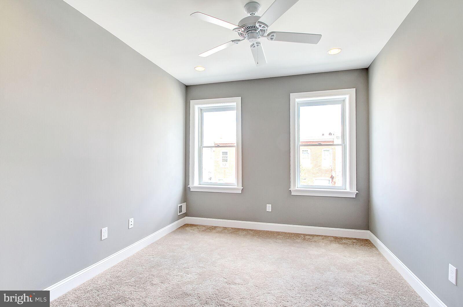 HIGHLANDTOWN - Residential