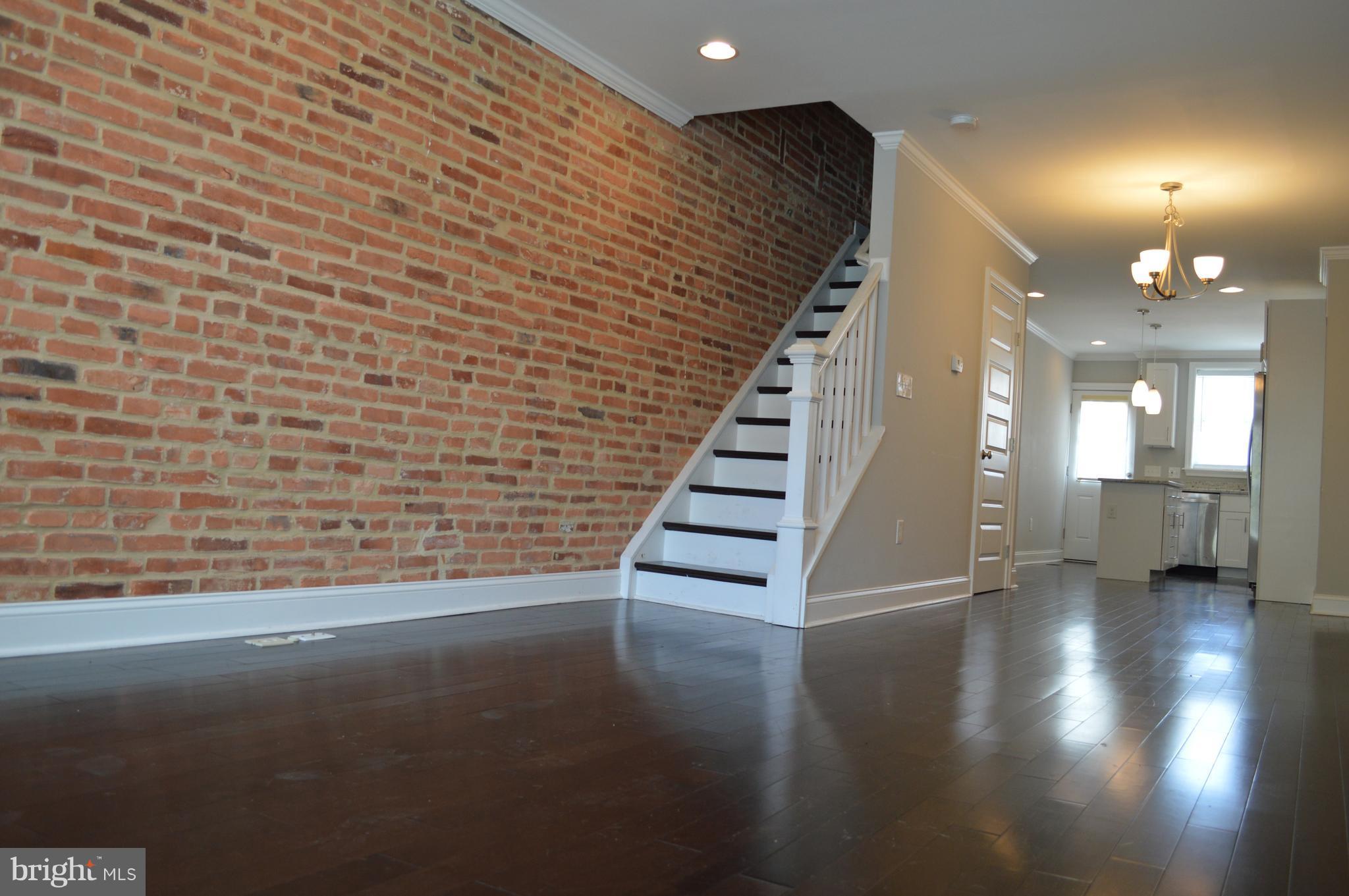 HIGHLANDTOWN - Residential