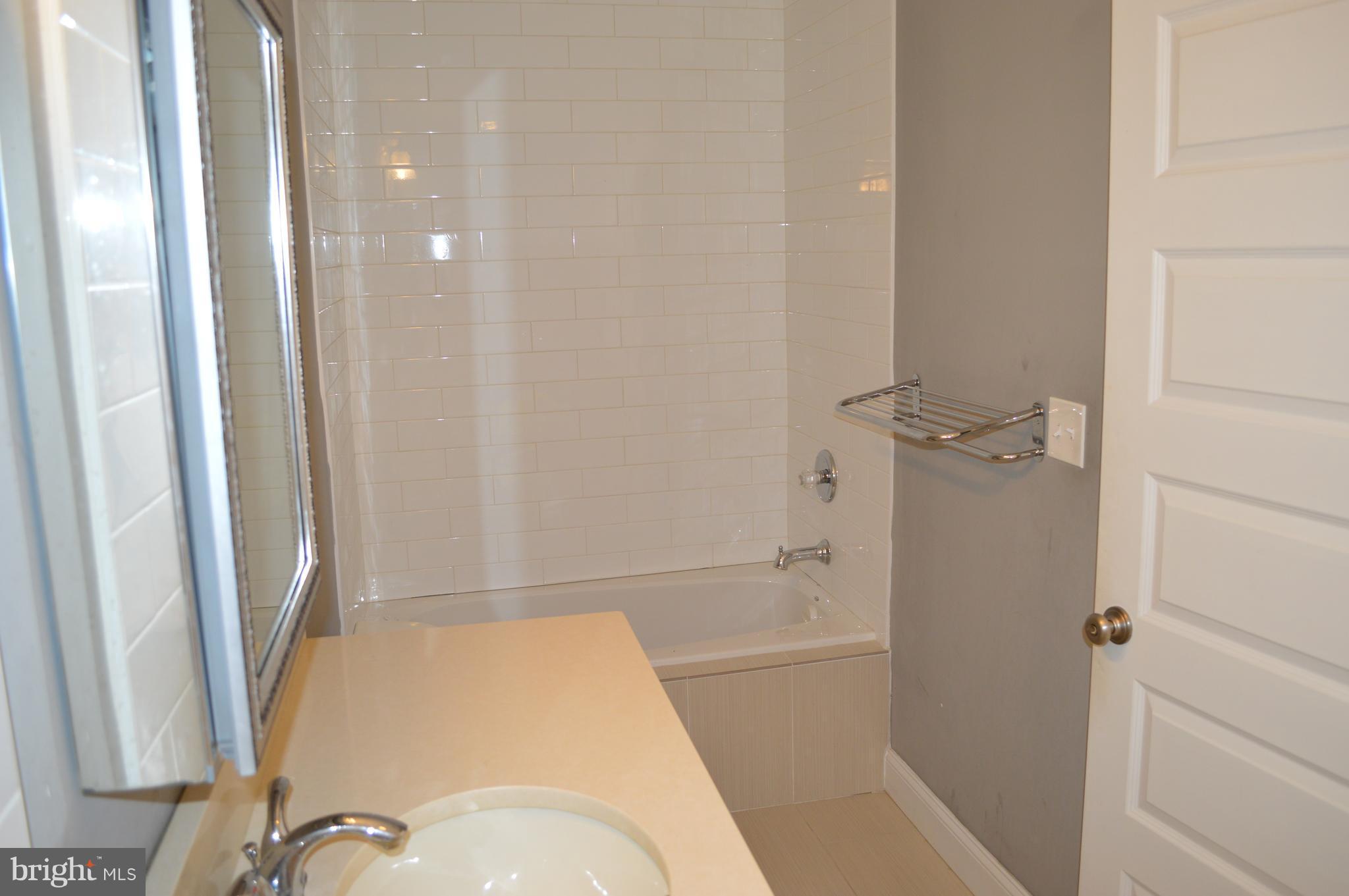 HIGHLANDTOWN - Residential