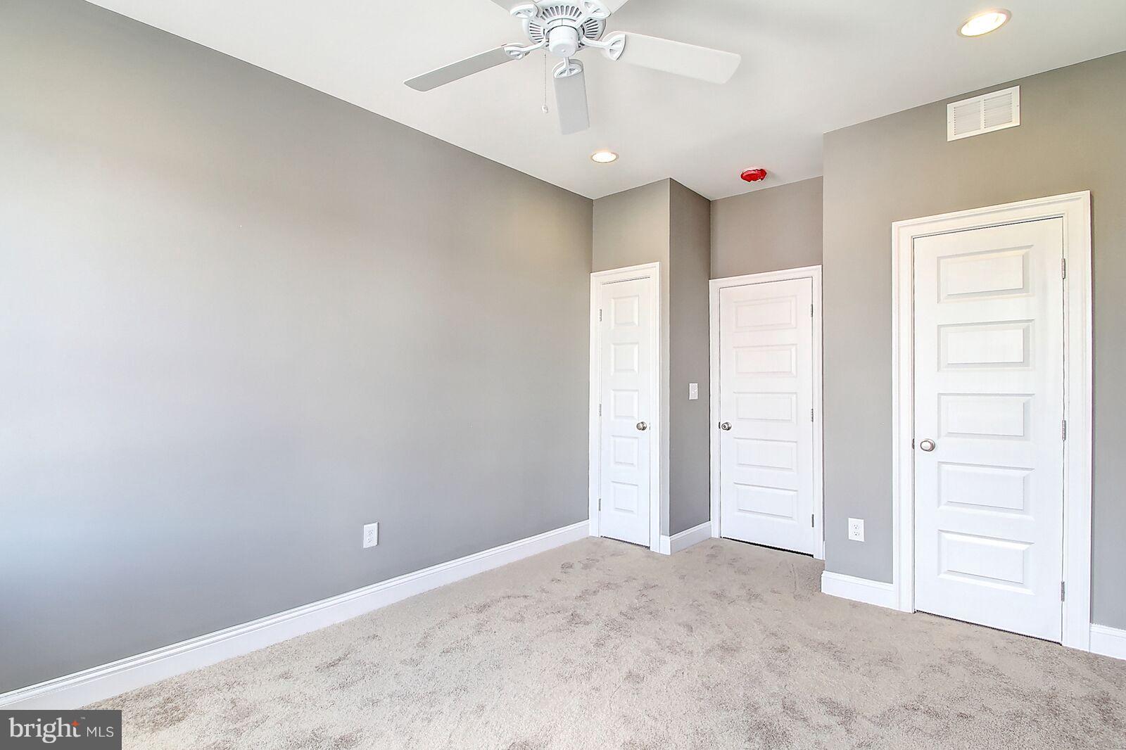 HIGHLANDTOWN - Residential