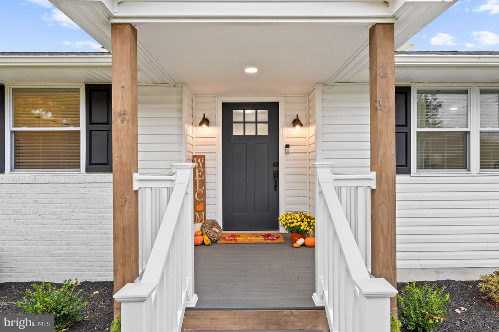 Photo of 1398 New Brooklyn Road, WILLIAMSTOWN, NJ 08094 (MLS # NJGL2065882)