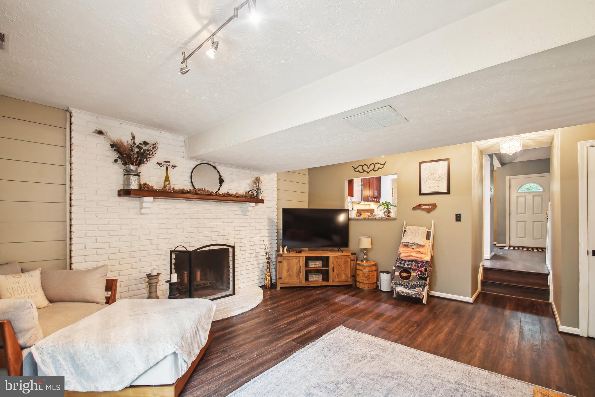 CAPE ST CLAIRE - Residential