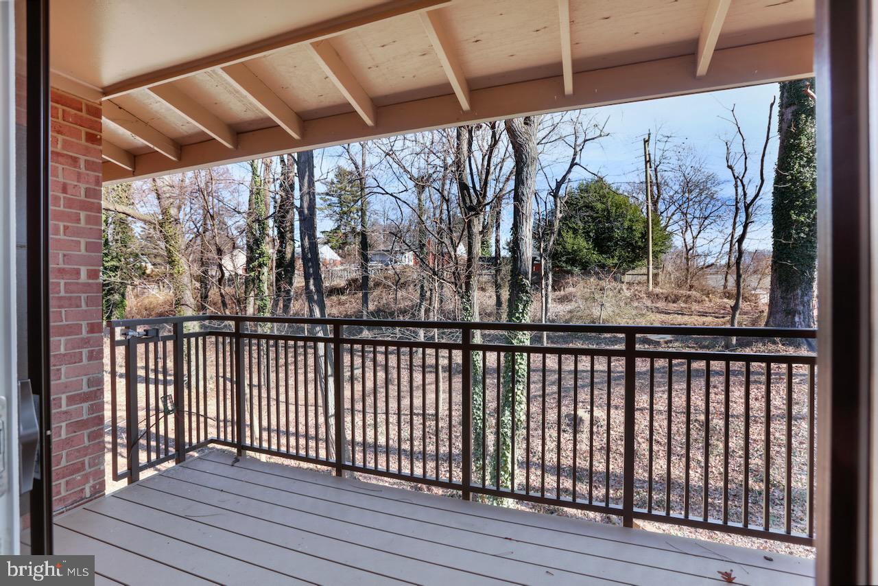 TIMBERLANE VILLAGE GARDEN CONDOMINIUMS - Residential Lease