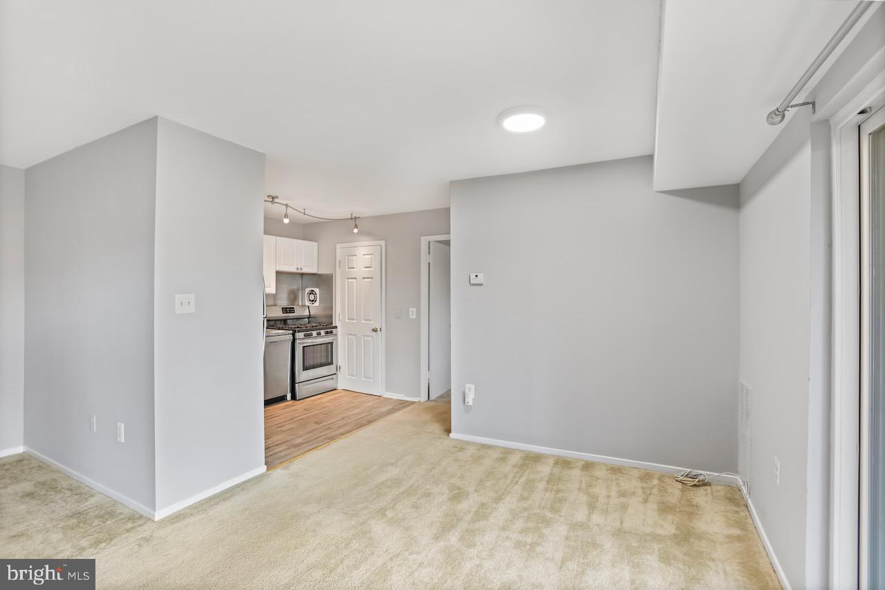 TIMBERLANE VILLAGE GARDEN CONDOMINIUMS - Residential Lease