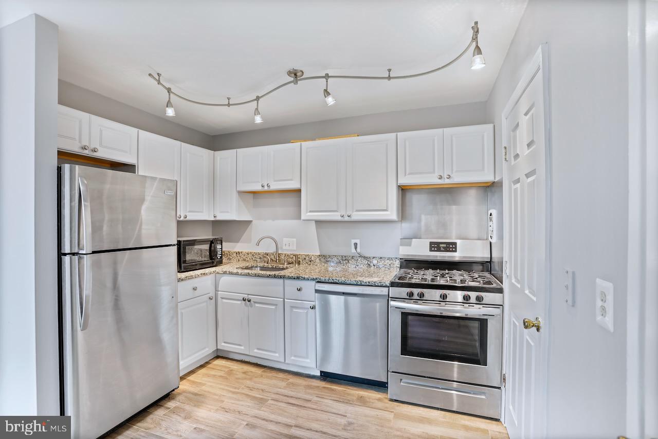 TIMBERLANE VILLAGE GARDEN CONDOMINIUMS - Residential Lease