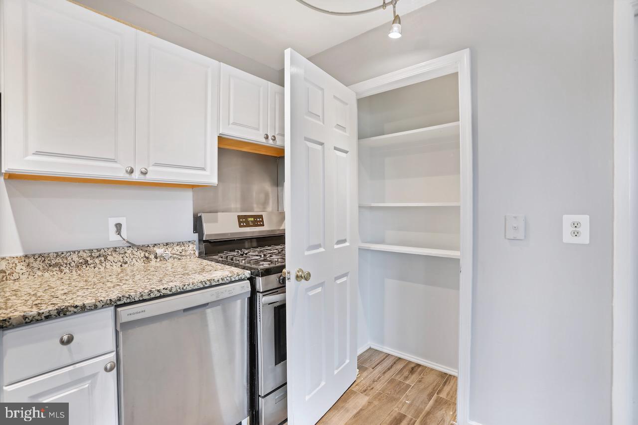 TIMBERLANE VILLAGE GARDEN CONDOMINIUMS - Residential Lease