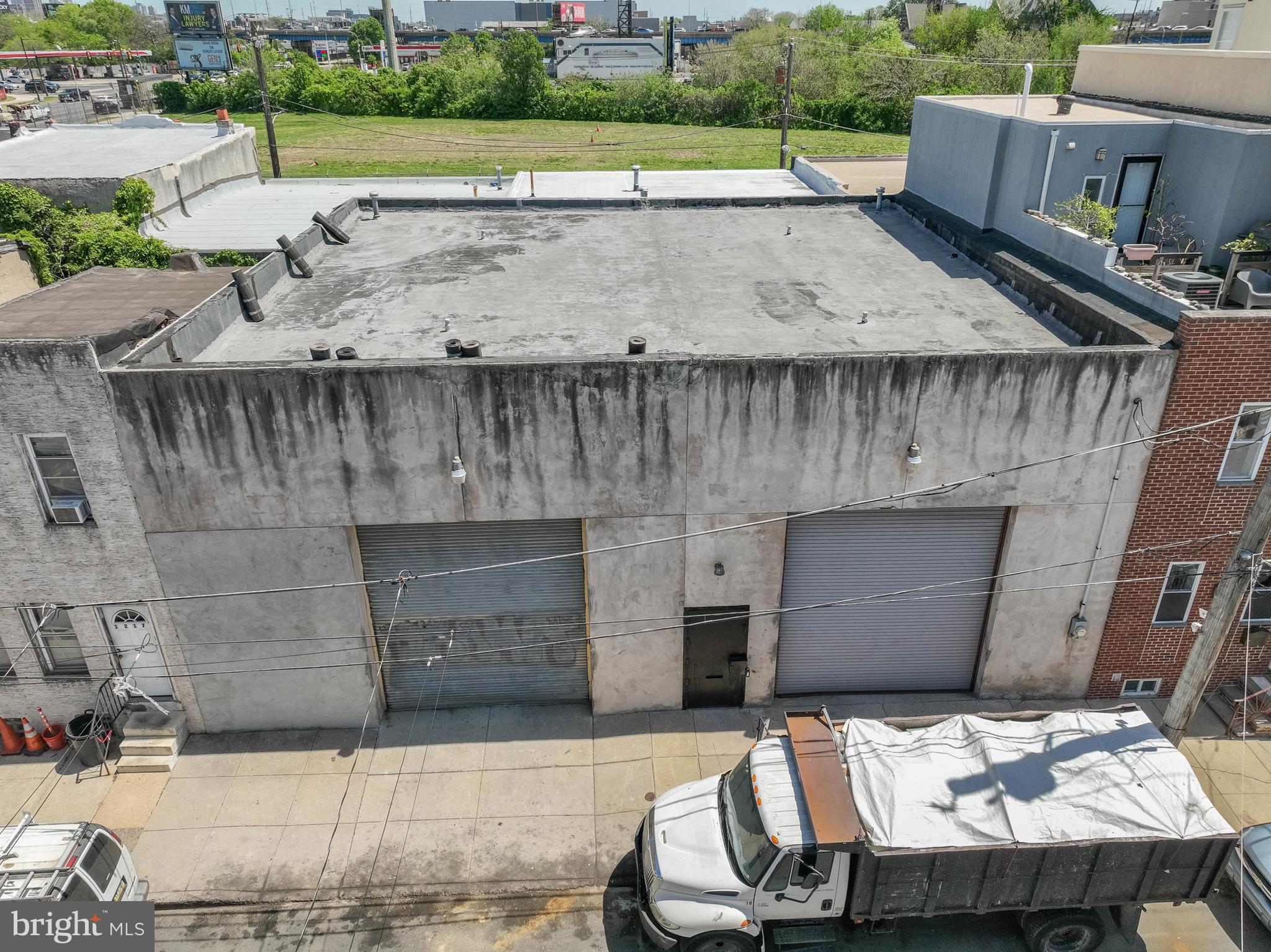 FORGOTTEN BOTTOM - Commercial Lease