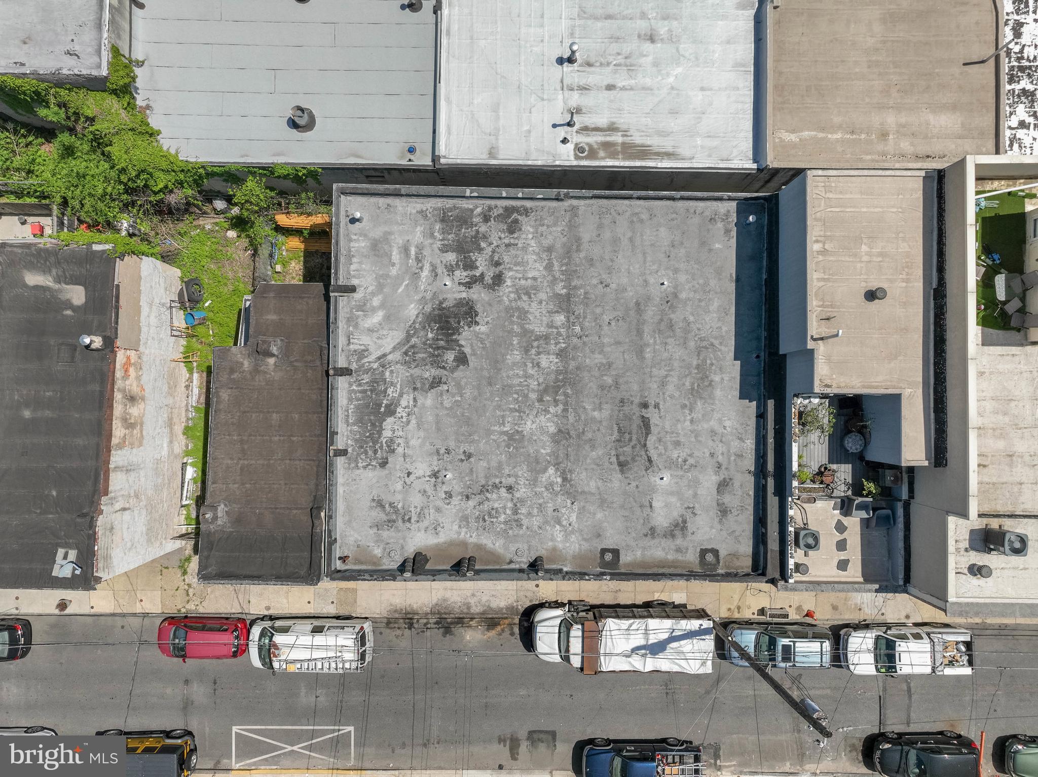 FORGOTTEN BOTTOM - Commercial Lease