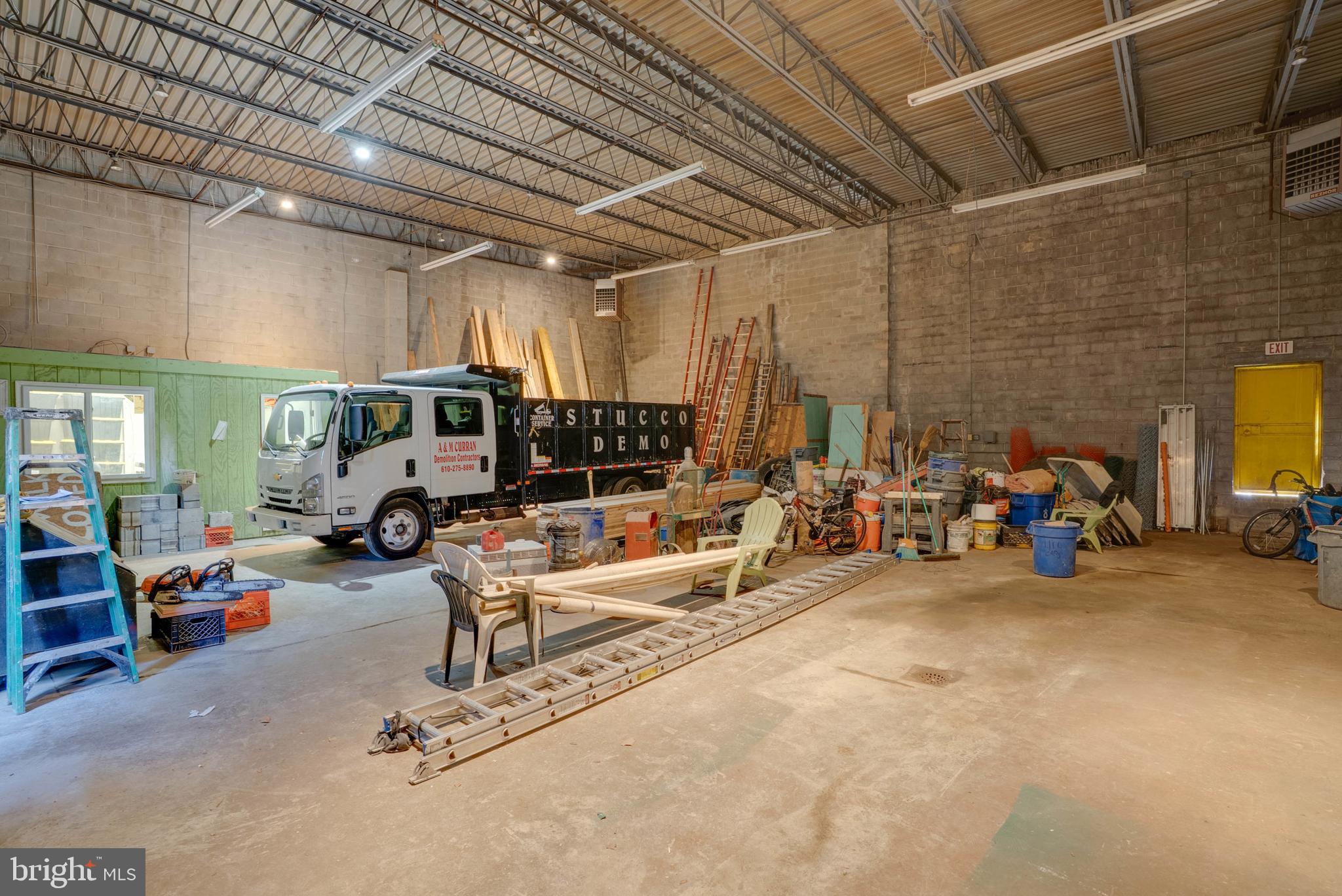 FORGOTTEN BOTTOM - Commercial Lease