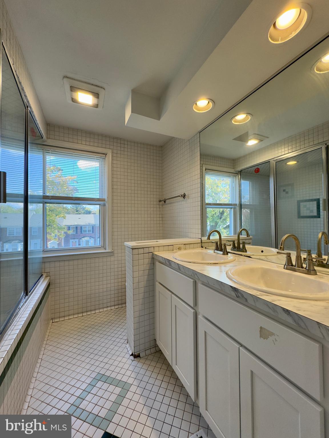 CANTONSVILLE - Residential Lease