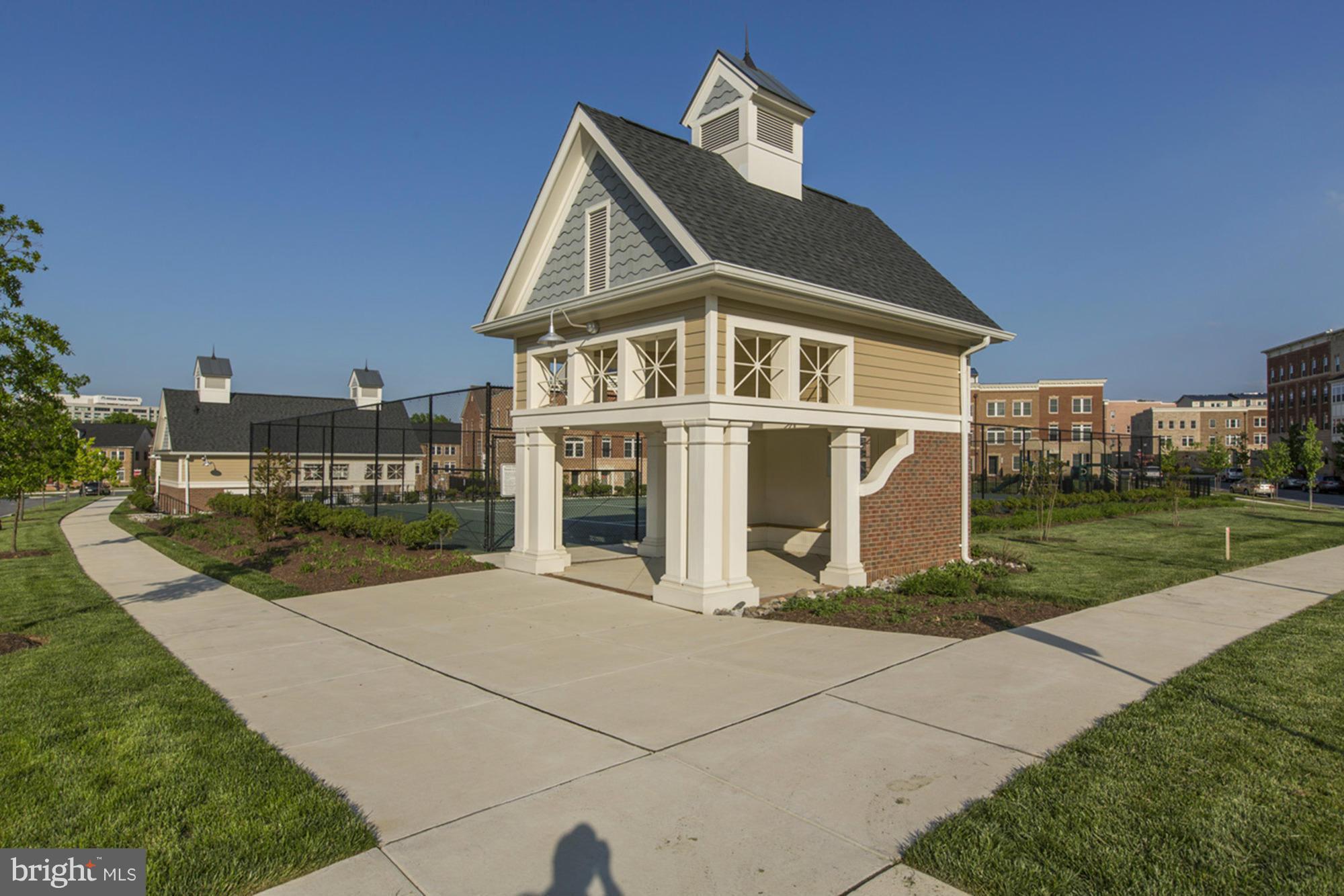 PARKLANDS AT WATKINS MILL - Residential