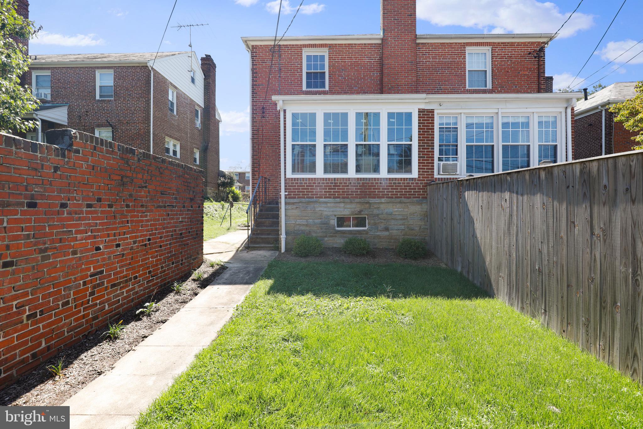 MAYFIELD - Residential