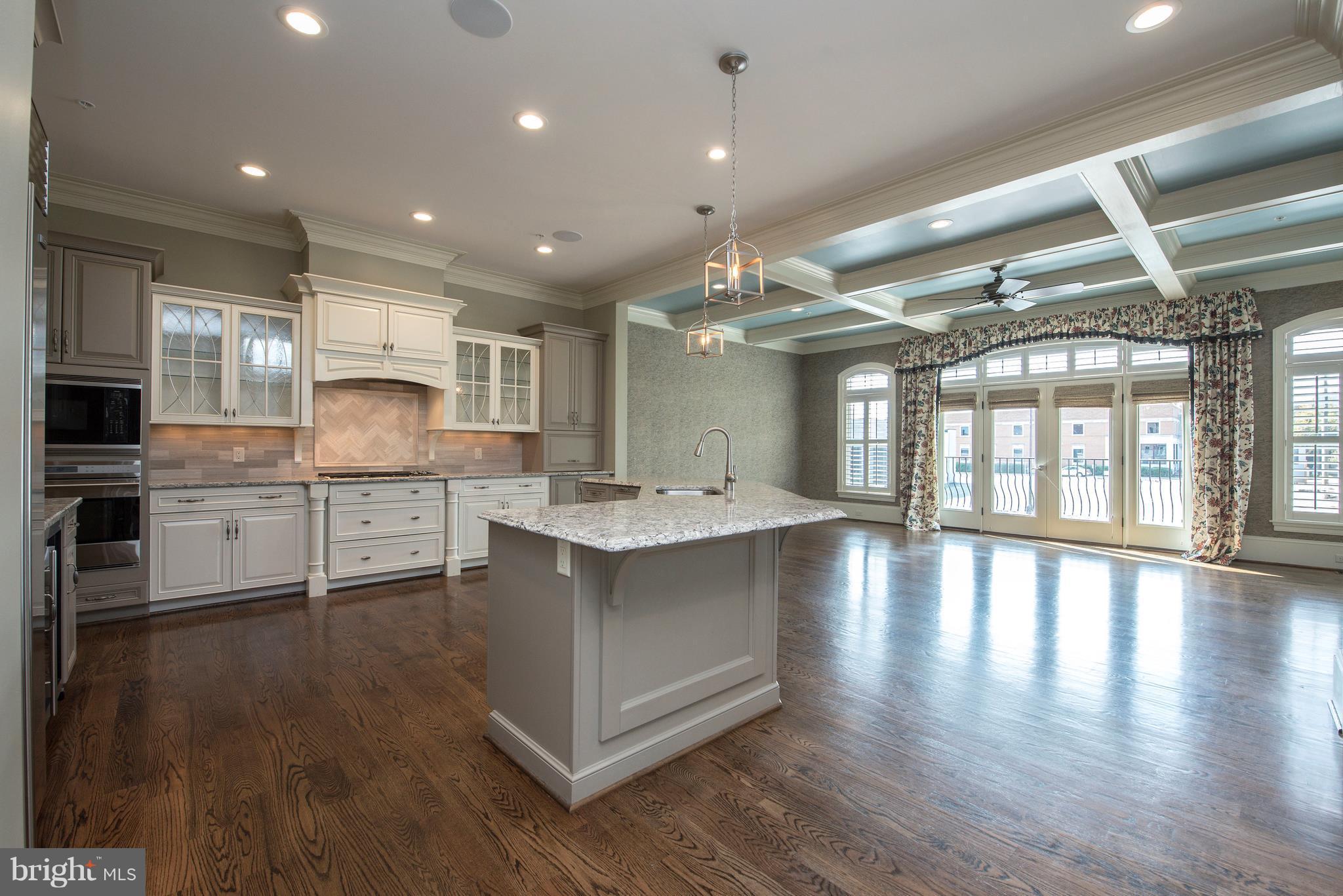 AMELIA SQUARE - Residential