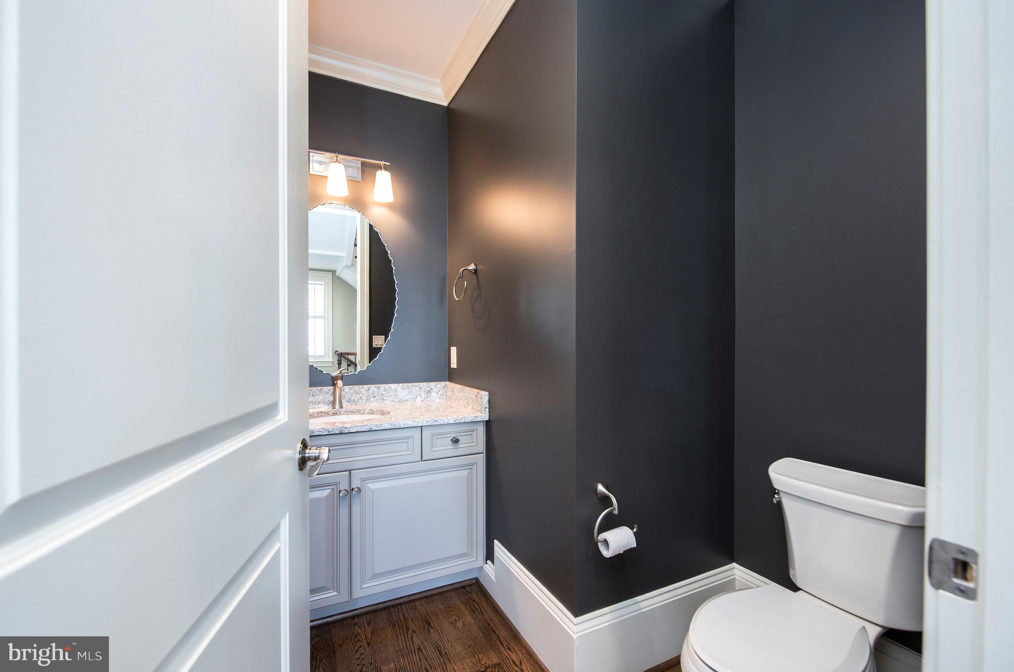 AMELIA SQUARE - Residential