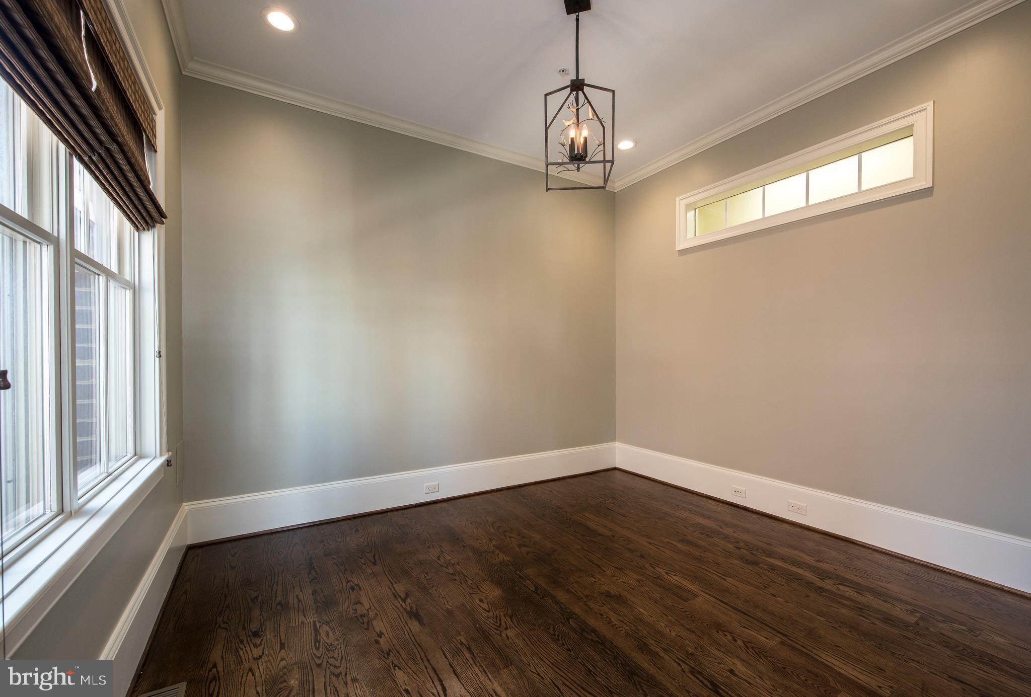 AMELIA SQUARE - Residential