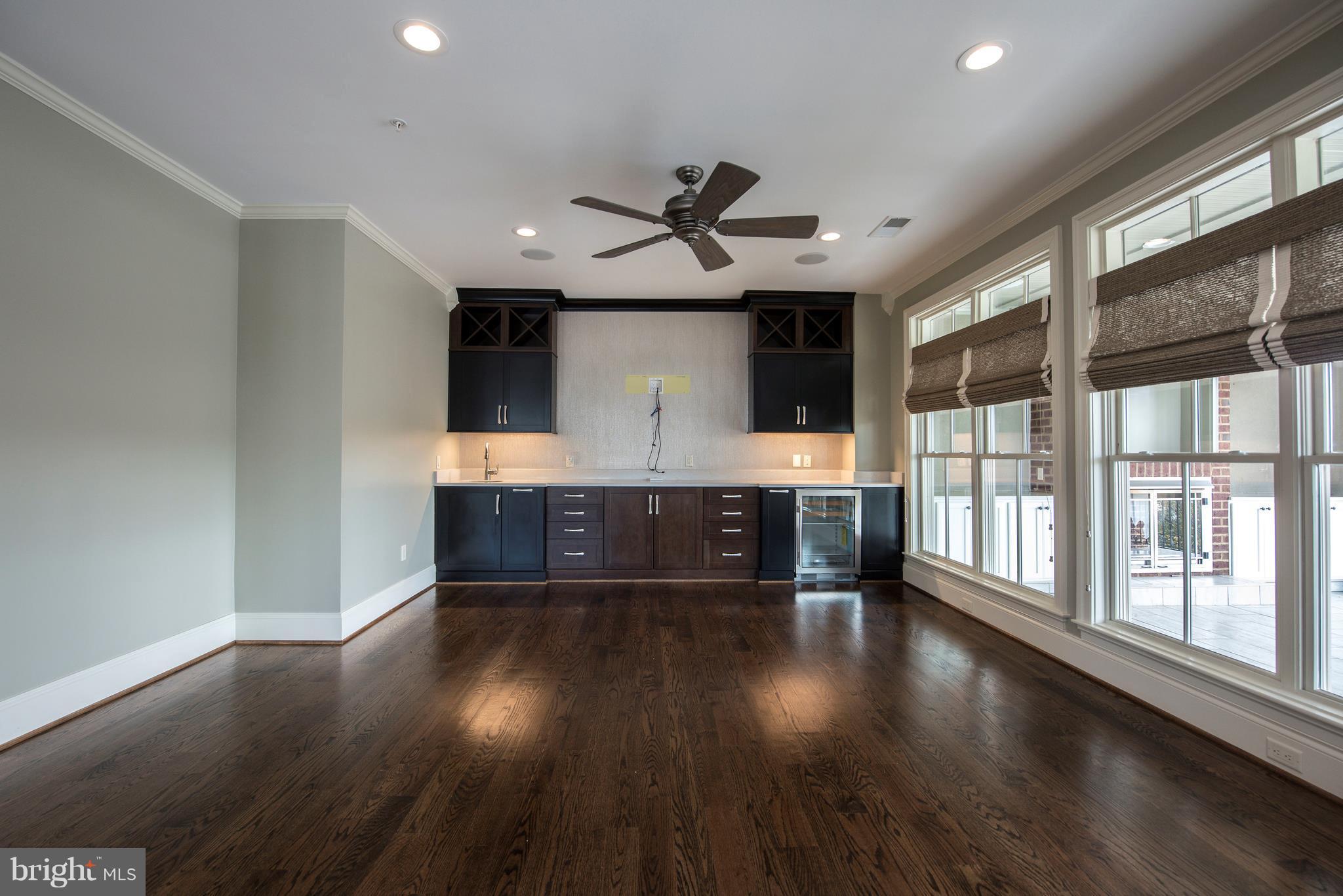 AMELIA SQUARE - Residential