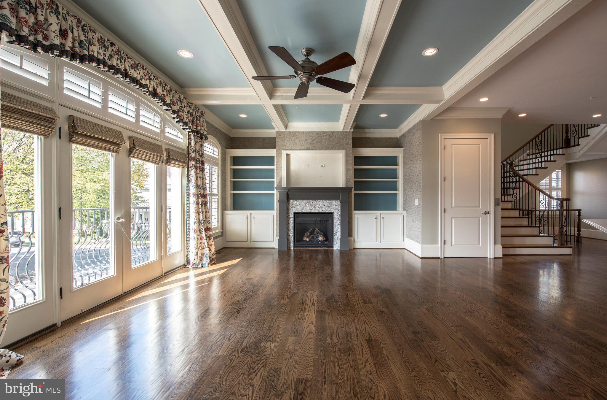 AMELIA SQUARE - Residential