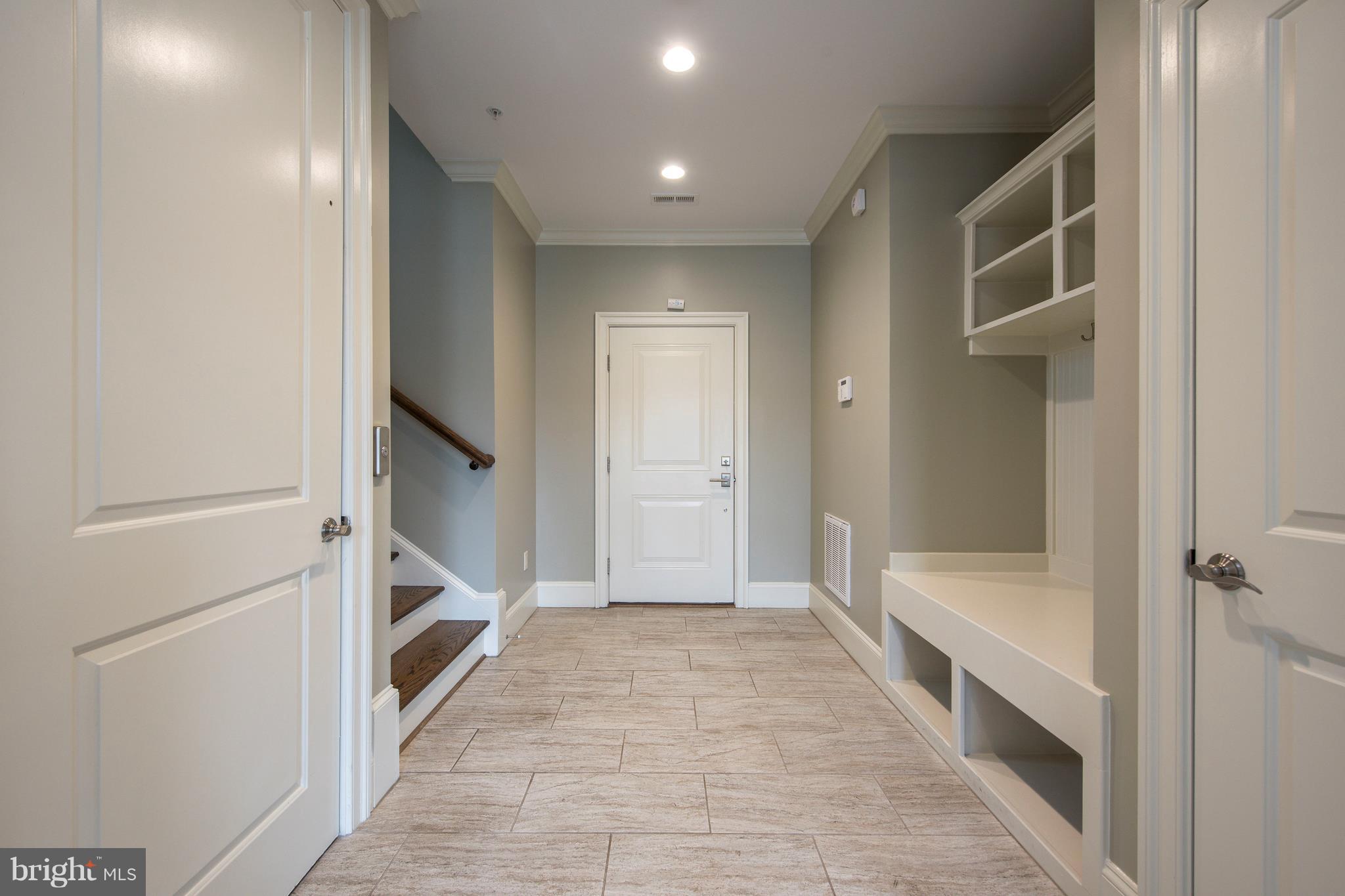 AMELIA SQUARE - Residential