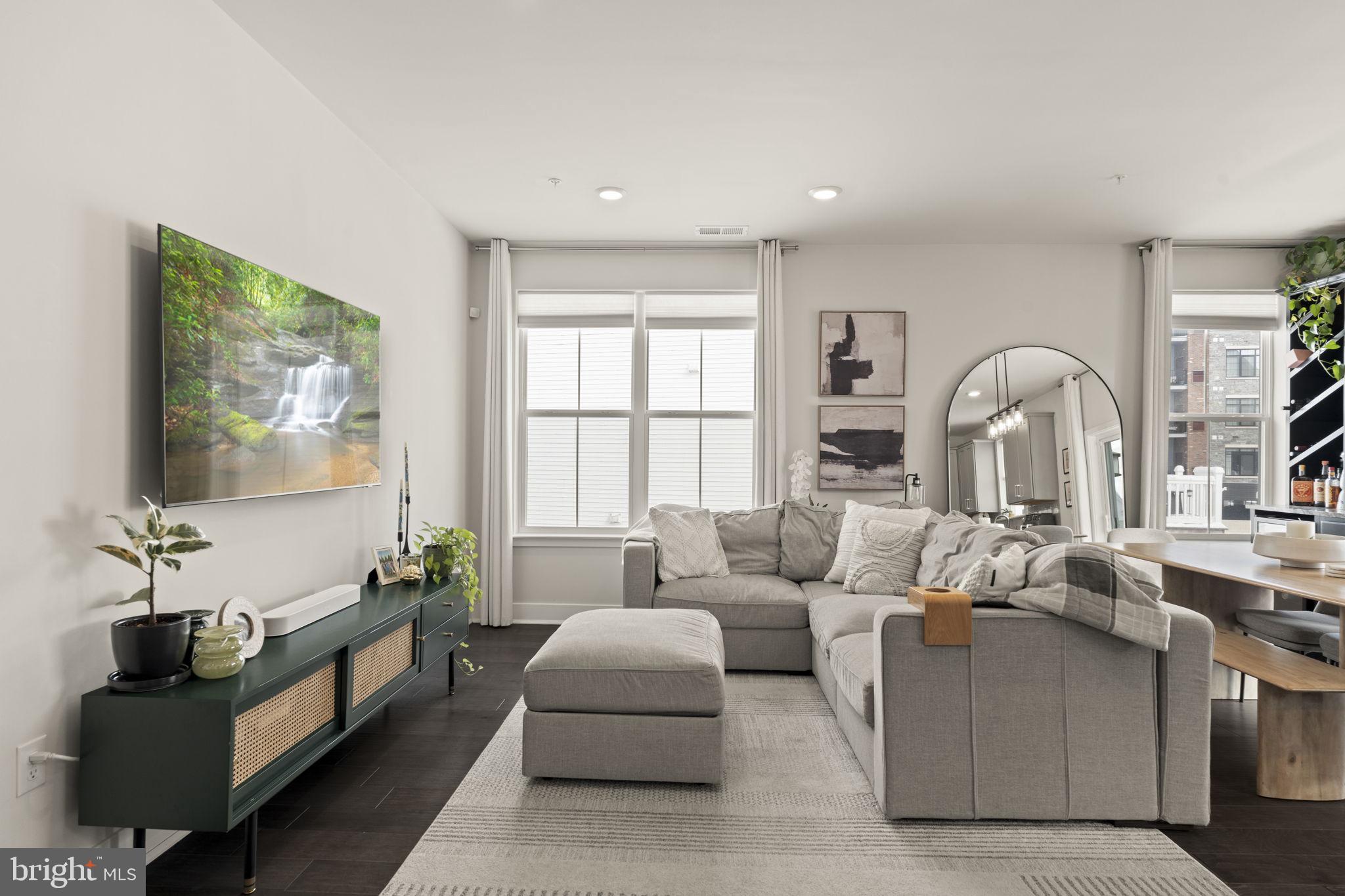 STEELPOINTE - Residential