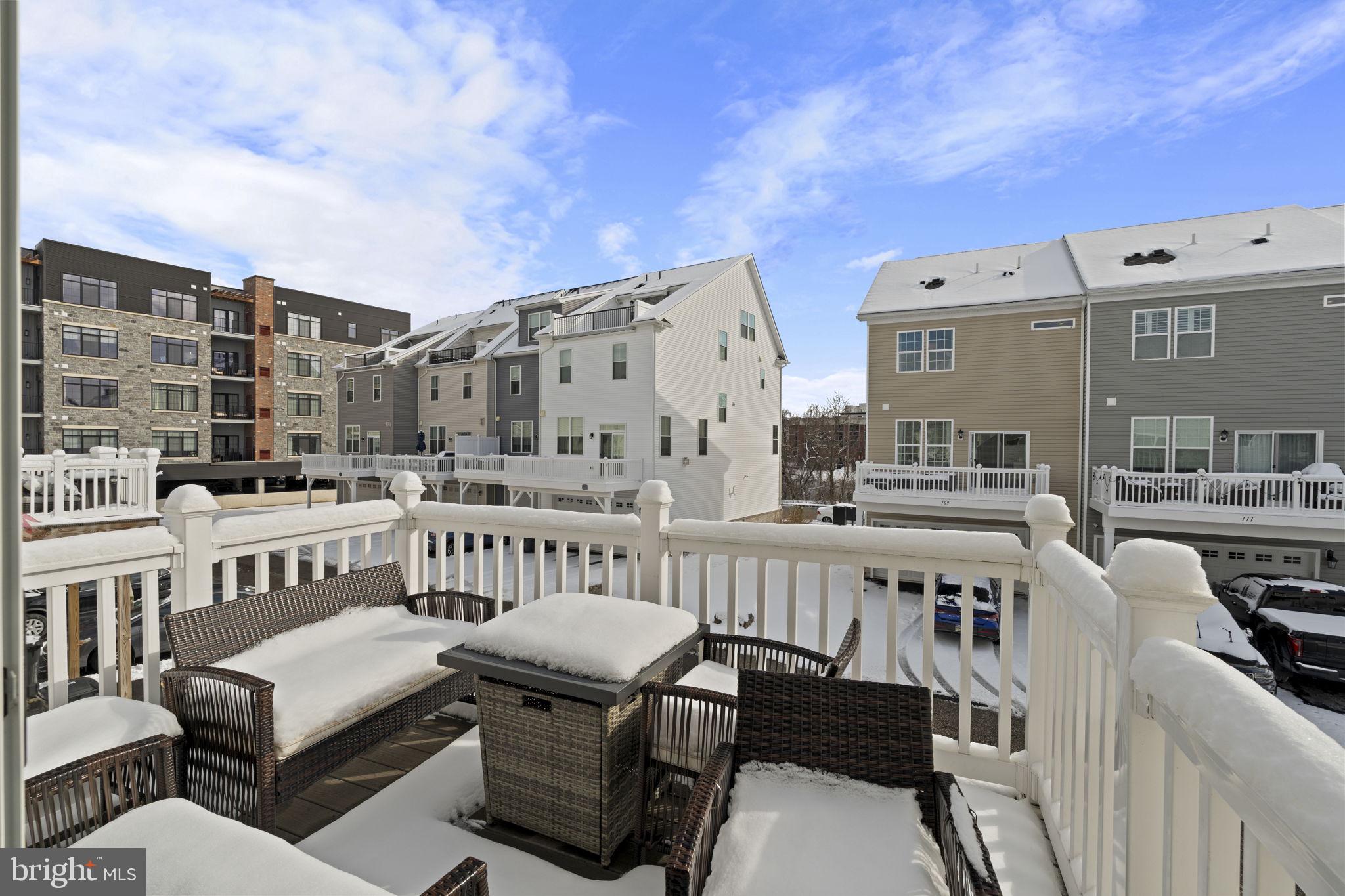 STEELPOINTE - Residential