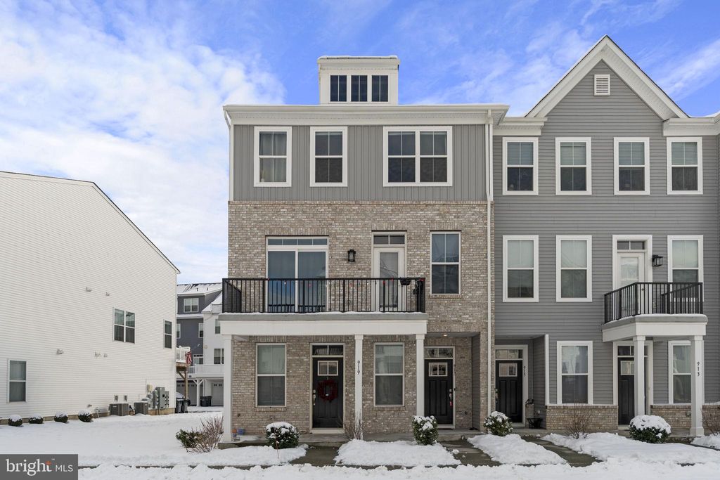 Photo of 917 Anvil Court, PHOENIXVILLE, PA 19460 (MLS # PACT2116216)