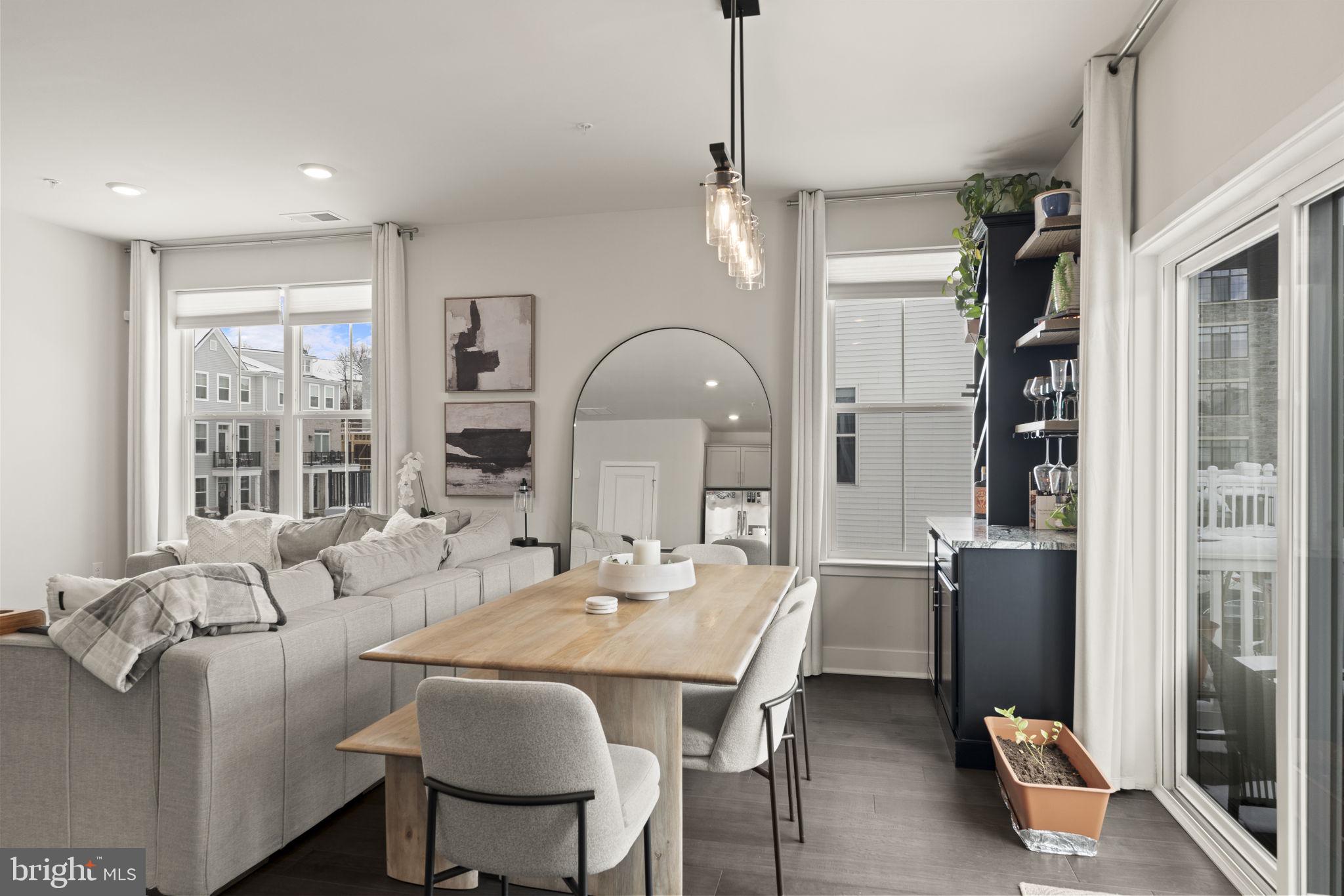 STEELPOINTE - Residential