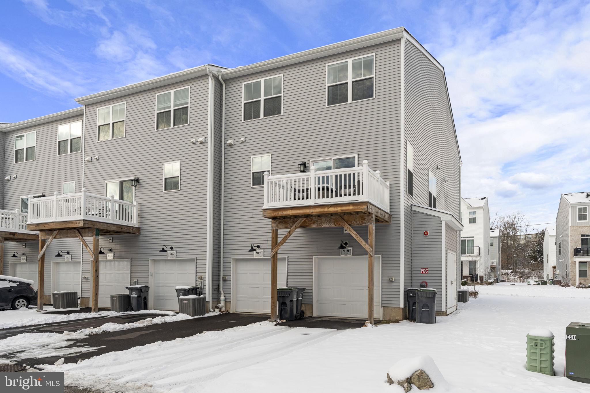 STEELPOINTE - Residential