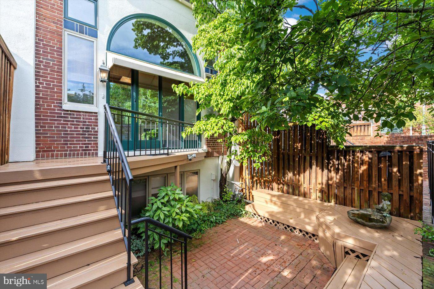 MILL RACE COMMON - Residential