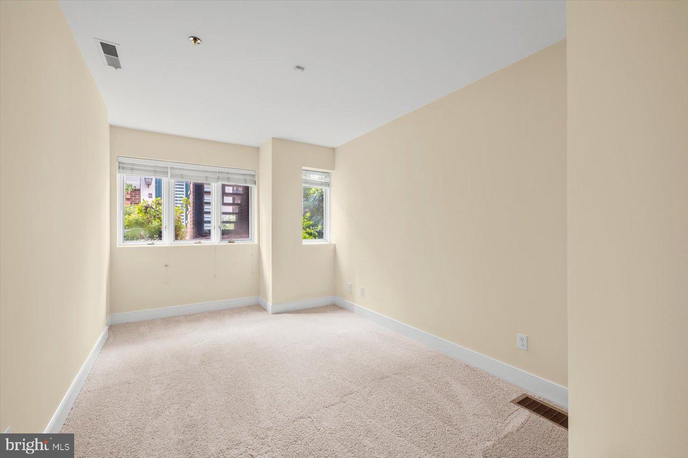 MILL RACE COMMON - Residential