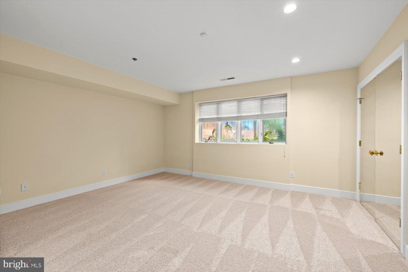 MILL RACE COMMON - Residential