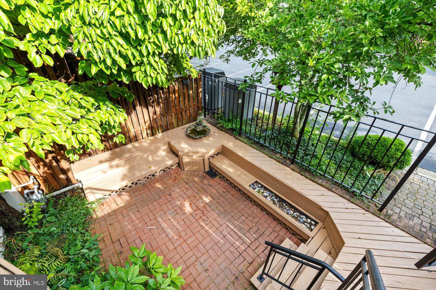 MILL RACE COMMON - Residential