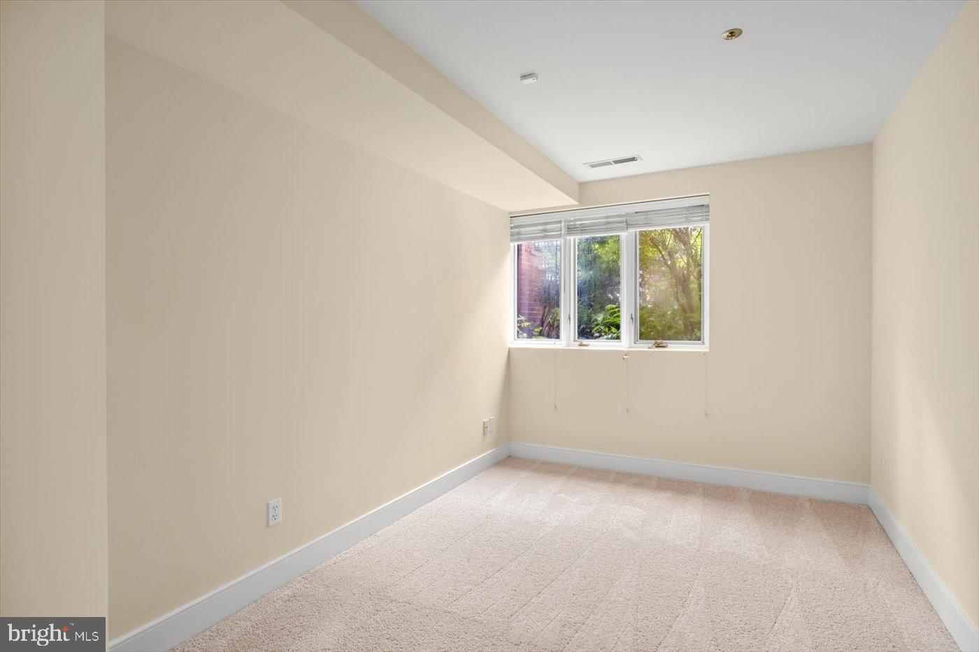 MILL RACE COMMON - Residential