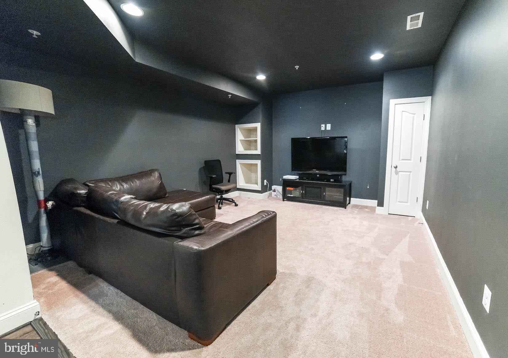 BROAD CREEK - Residential