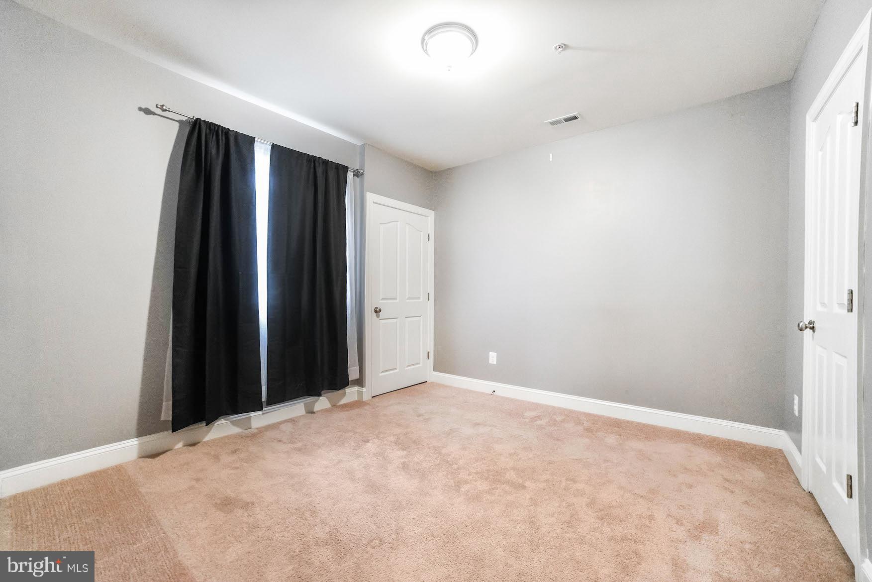 BROAD CREEK - Residential