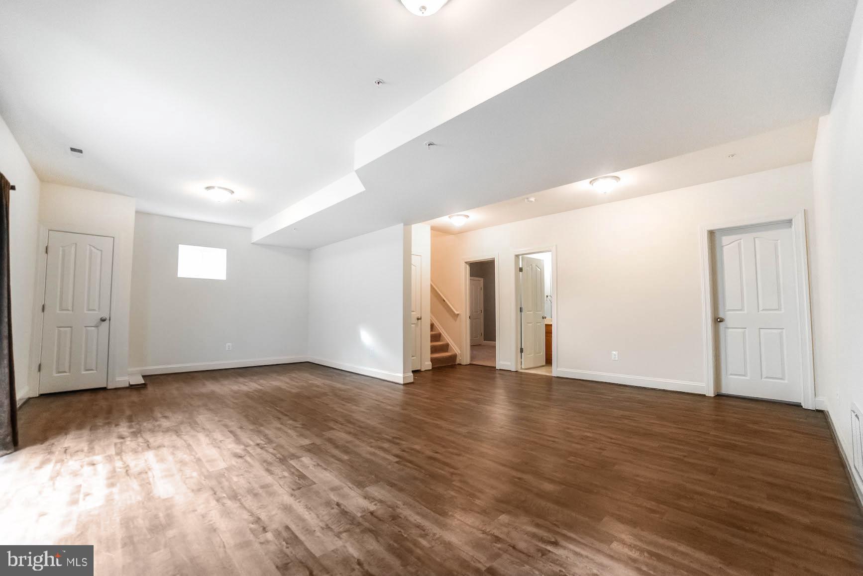 BROAD CREEK - Residential