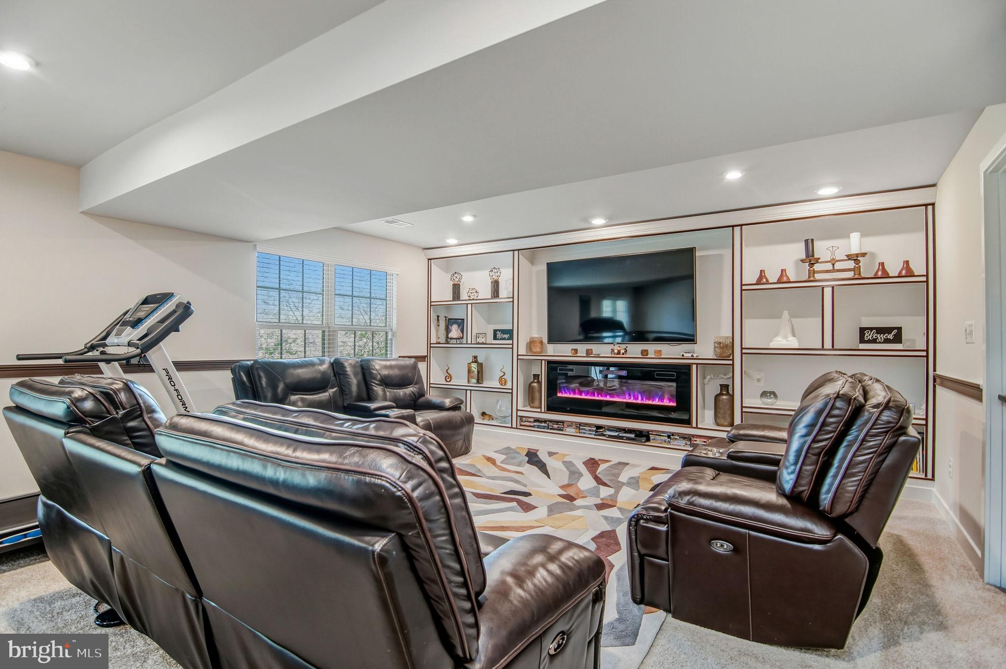 POTOMAC SHORES - Residential