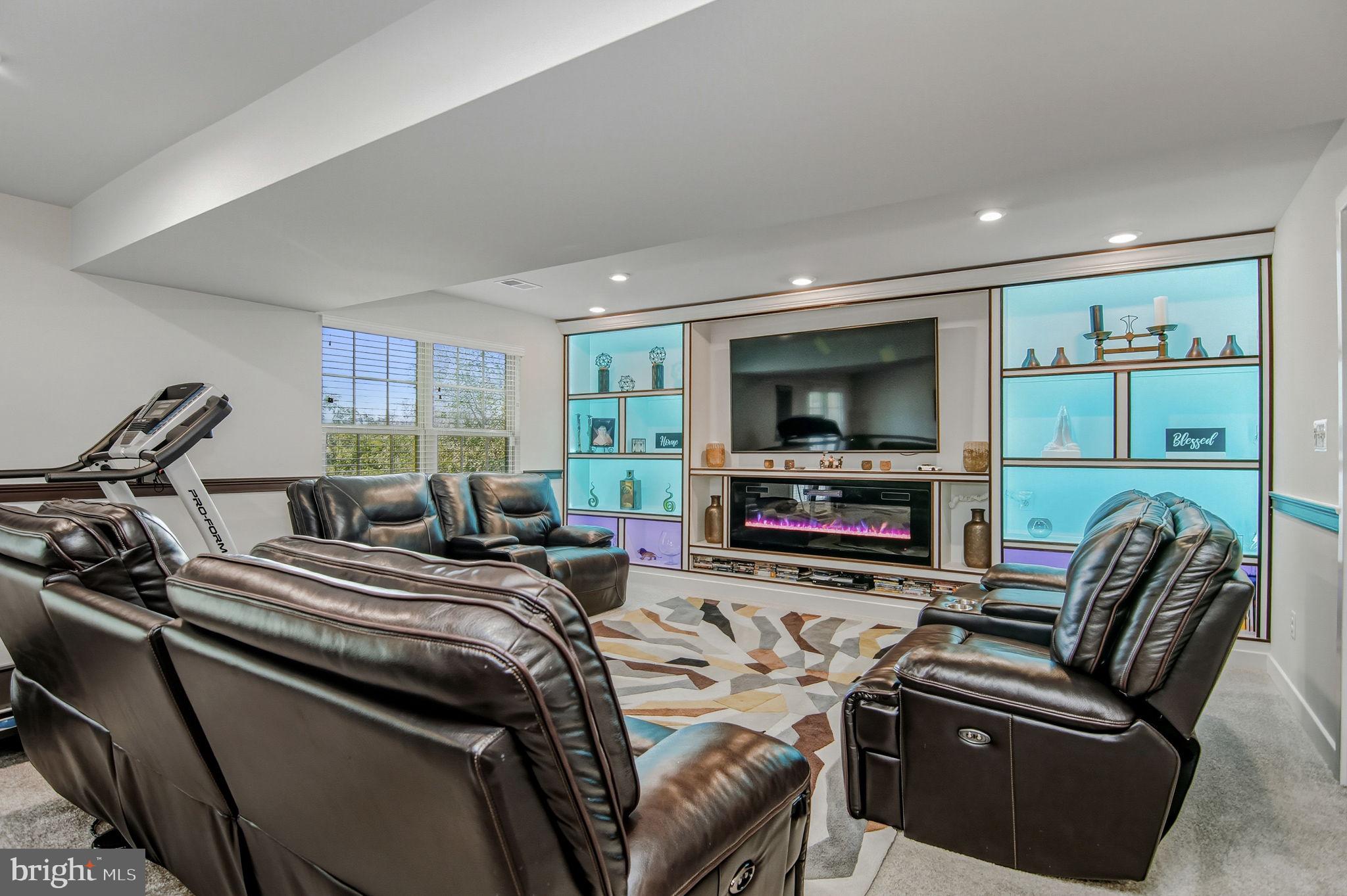 POTOMAC SHORES - Residential