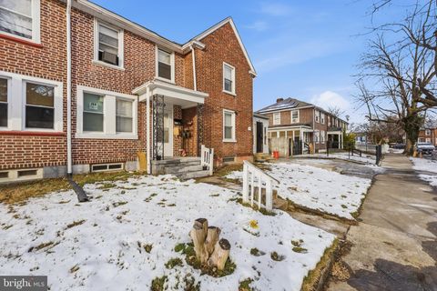 Townhouse For Sale - 1079 Trent Road<br/> CAMDEN, NJ 08104