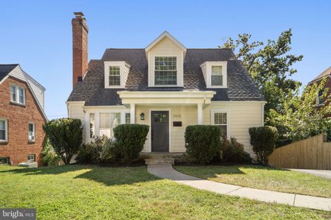 2915 MEADOW LANE FALLS CHURCH VA 22042