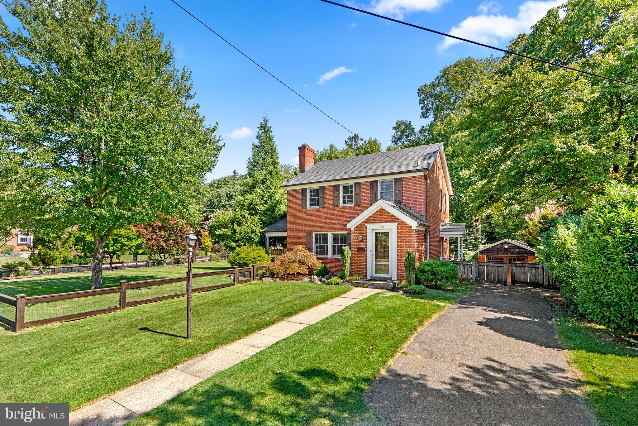 WOODMOOR - Residential