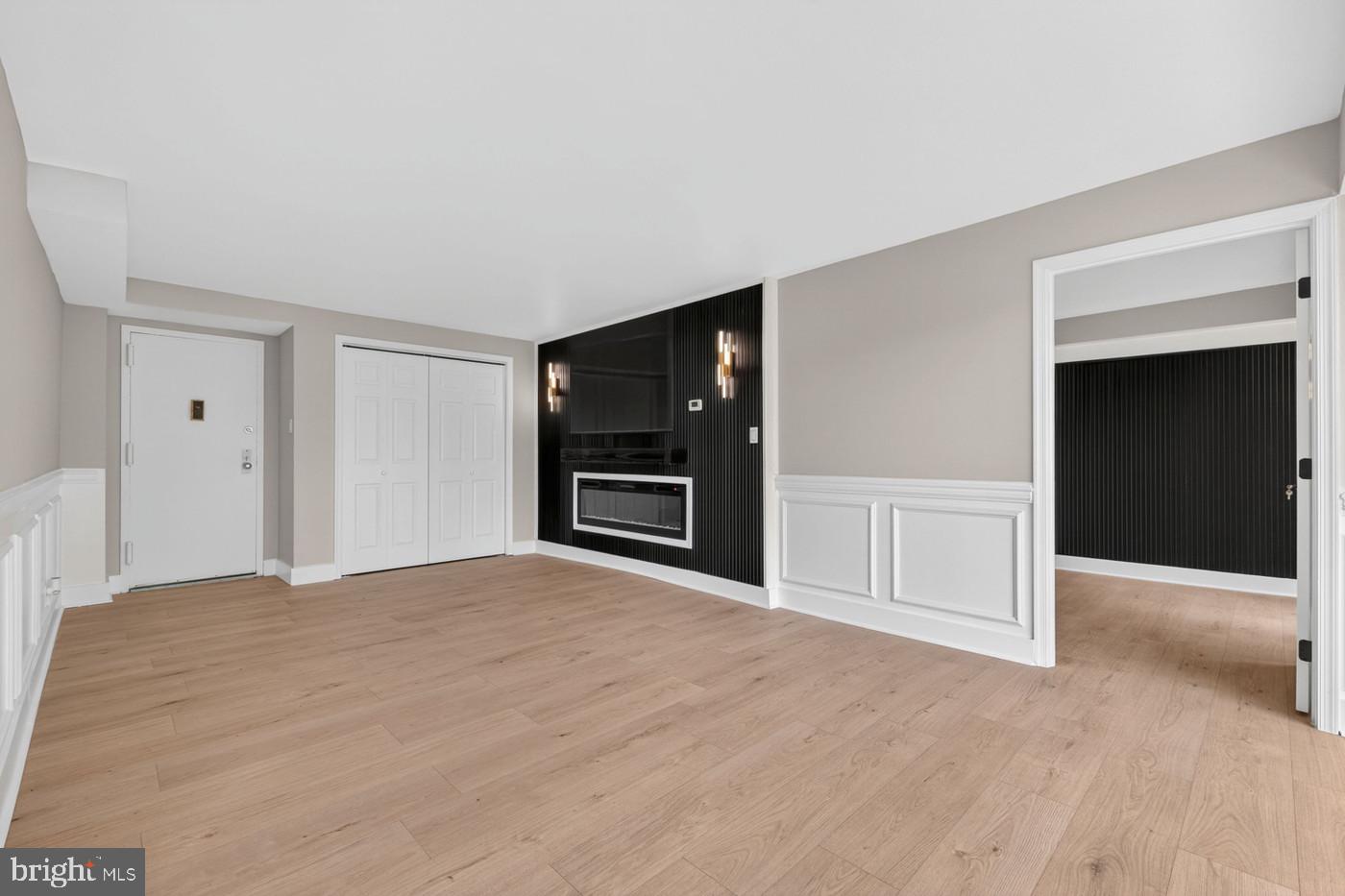 1401 N RHODES STREET 604