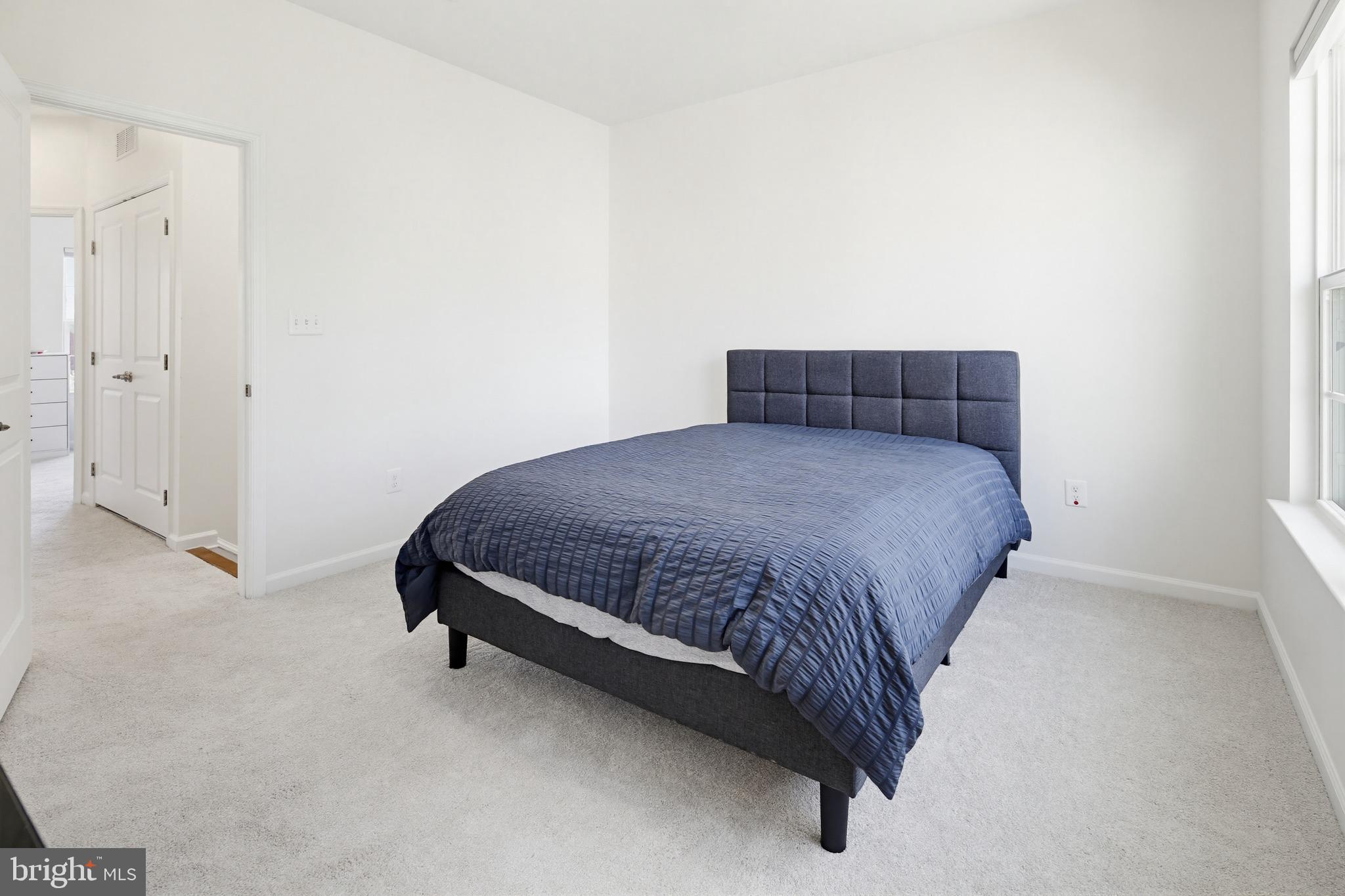 HOWARD SQUARE - Residential