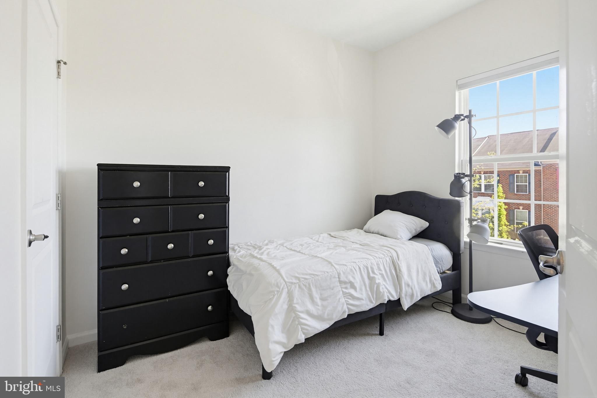 HOWARD SQUARE - Residential