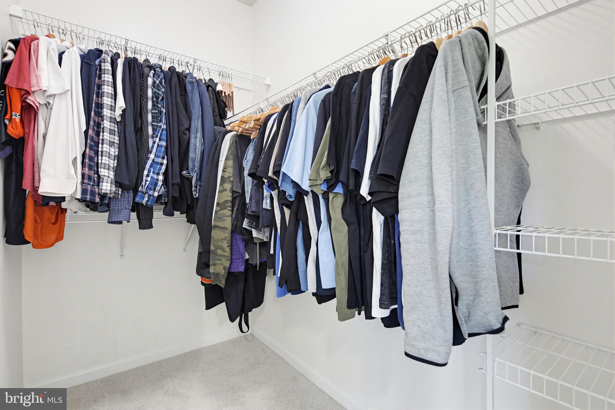 HOWARD SQUARE - Residential