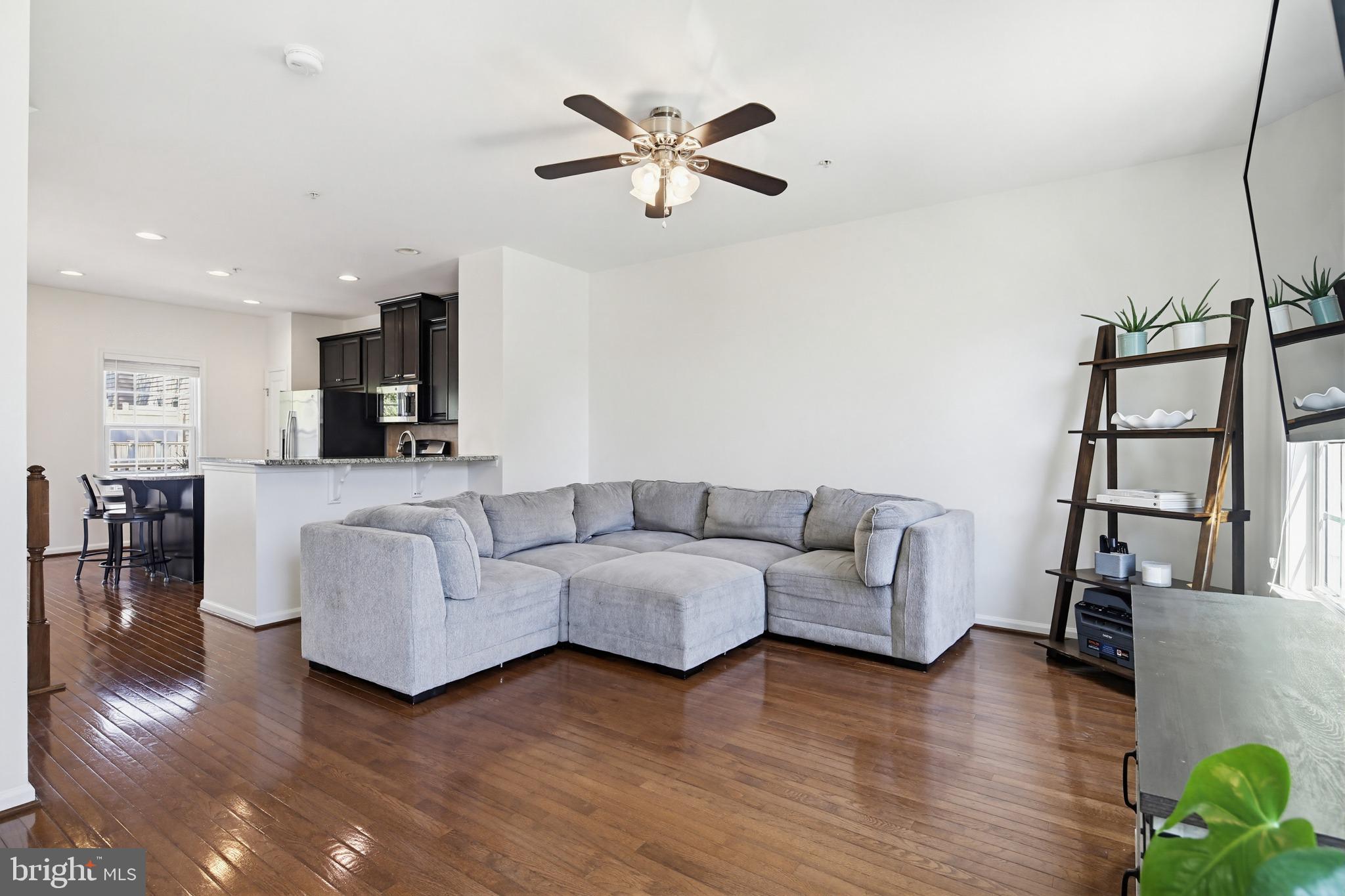 7321 SUMMIT ROCK ROAD