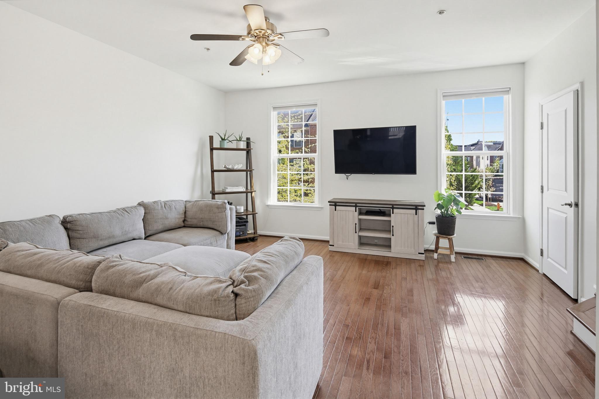 7321 SUMMIT ROCK ROAD